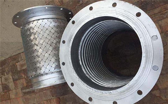 內(nèi)螺紋絲扣金屬軟管廠家